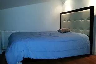 546 NE 199th Ln, Miami, FL 33179 - Photo 12