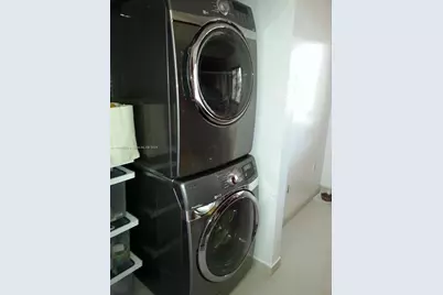 546 NE 199th Ln #4W, Miami, FL 33179 - Photo 6