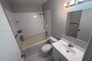 5611 W 25th Ct, Hialeah, FL 33016 - Photo 4