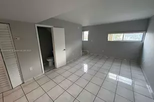 5611 W 25th Ct, Hialeah, FL 33016 - Photo 6