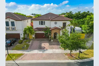655 SE 37th Ter, Homestead, FL 33033 - Photo 2