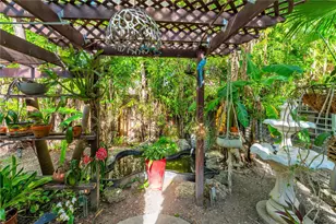 655 SE 37th Ter, Homestead, FL 33033 - Photo 8