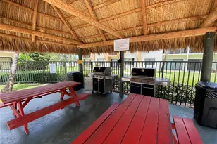 8261 SW 128th St, Pinecrest, FL 33156 - Photo 6