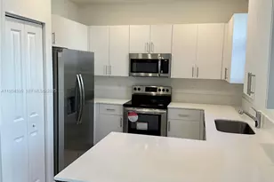 261 SW 159th Way, Pembroke Pines, FL 33027 - Photo 4