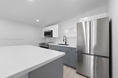 129 SW 9th Ave #2, Miami, FL 33130 - Photo 4