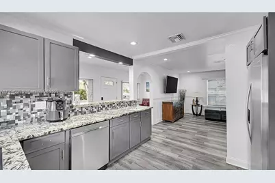 422 49th St, West Palm Beach, FL 33407 - Photo 4