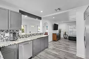 422 49th St, West Palm Beach, FL 33407 - Photo 4