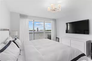 1000 W Island Blvd, Aventura, FL 33160 - Photo 10