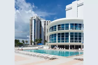 5445 Collins Ave #617, Miami Beach, FL 33140 - Photo 2