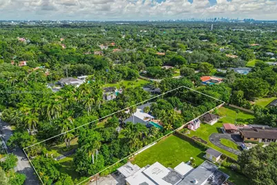 7701 SW 79th Court, Miami, FL 33143 - Photo 8