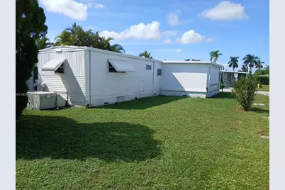 1860 SW 83rd Ter, Davie, FL 33324 - Photo 10