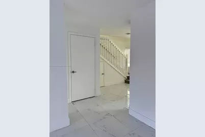 618 SW 2nd Pl, Florida City, FL 33034 - Photo 8