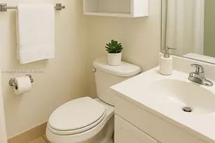 2533 NE 15th St, Pompano Beach, FL 33062 - Photo 14