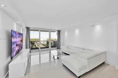 3140 S Ocean Dr #1011, Hallandale Beach, FL 33009 - Photo 2
