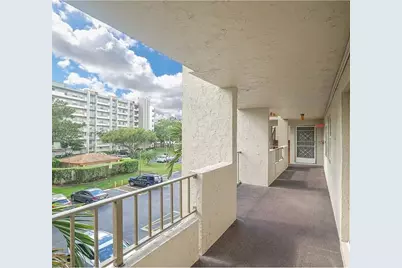 3910 Inverrary Blvd #703-B, Lauderhill, FL 33319 - Photo 8