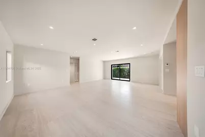 2625 SW 32nd Ct, Miami, FL 33133 - Photo 4