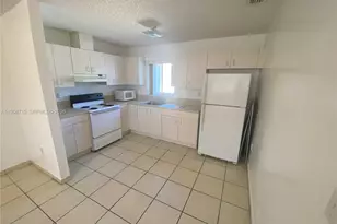452 SW 10th St, Miami, FL 33130 - Photo 2
