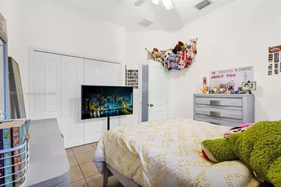 9067 NW 182nd Ter, Hialeah, FL 33018 - Photo 20