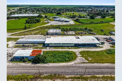 901 NW 9th St, Belle Glade, FL 33430 - Photo 14