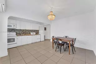 1639 Hayes St, Hollywood, FL 33020 - Photo 2