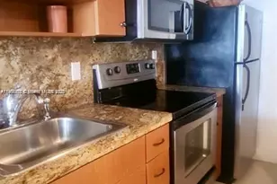 100 Lincoln Rd, Miami Beach, FL 33139 - Photo 22