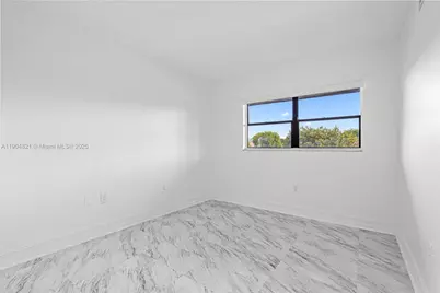 330 W Park Dr #203-10, Miami, FL 33172 - Photo 20
