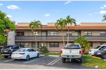 330 W Park Dr #203-10, Miami, FL 33172 - Photo 1