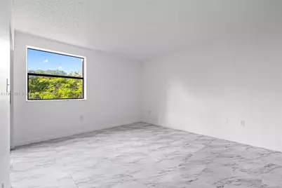 330 W Park Dr #203-10, Miami, FL 33172 - Photo 12