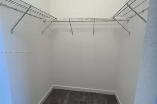875 NE 211th St, Miami, FL 33179 - Photo 18