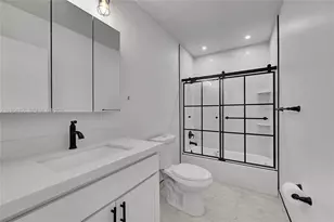 4603 King Palm Dr, Tamarac, FL 33319 - Photo 16