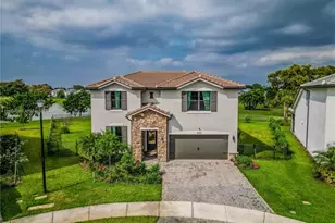 8152 NW 78th St, Tamarac, FL 33321 - Photo 4