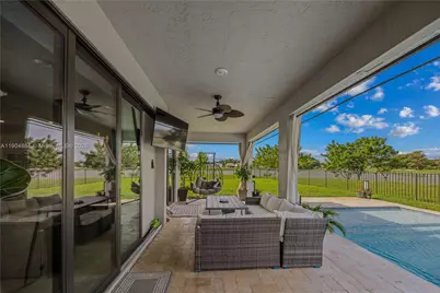 8152 NW 78th St, Tamarac, FL 33321 - Photo 32