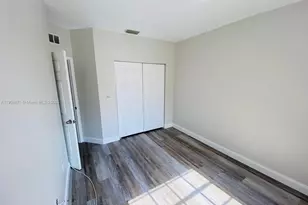 4947 SW 135th Way, Miramar, FL 33027 - Photo 4