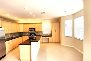9042 Dupont Pl, Wellington, FL 33414 - Photo 8