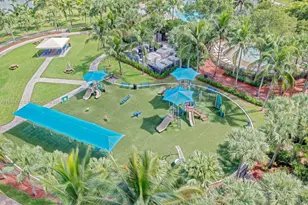 9042 Dupont Pl, Wellington, FL 33414 - Photo 32