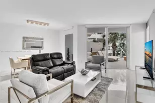 9821 E Bay Harbor Dr, Bay Harbor Islands, FL 33154 - Photo 10