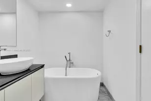 9821 E Bay Harbor Dr, Bay Harbor Islands, FL 33154 - Photo 32