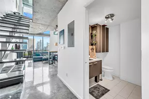 690 SW 1st Ct, Miami, FL 33130 - Photo 1