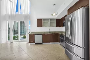 41 SE 5th St, Miami, FL 33131 - Photo 14