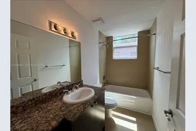 529 NE 62nd St #202, Miami, FL 33138 - Photo 4