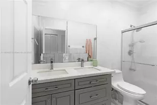 1102 Camellia Cir, Weston, FL 33326 - Photo 18