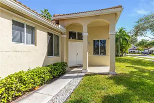 1102 Camellia Cir, Weston, FL 33326 - Photo 26