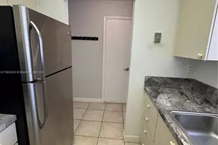 8600 SW 109th Ave, Miami, FL 33173 - Photo 10