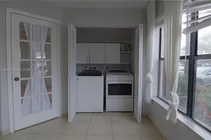 2846 S University Dr, Davie, FL 33328 - Photo 4