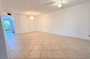 1811 Sabal Palm Dr, Davie, FL 33324 - Photo 10