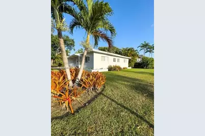 401 Malaga Ave, Coral Gables, FL 33134 - Photo 2