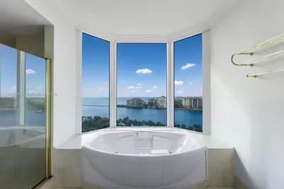 300 S Pointe Dr #1603, Miami Beach, FL 33139 - Photo 6