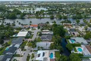 2325 NE 194th St, Miami, FL 33180 - Photo 36