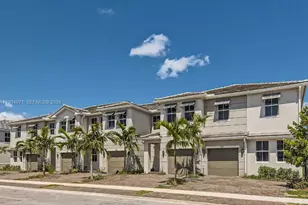 117 SW 170th Ave, Pembroke Pines, FL 33027 - Photo 2
