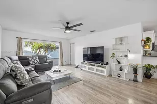 17753 SW 24th Ct, Miramar, FL 33029 - Photo 2